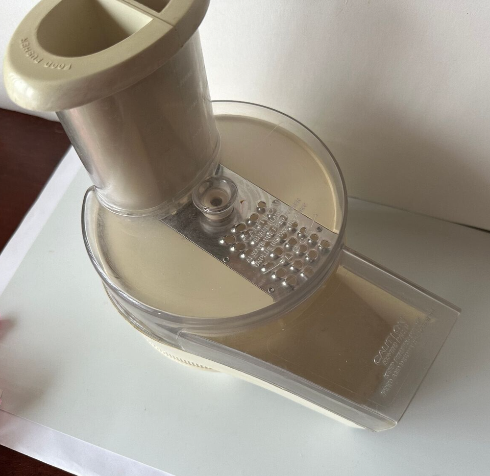 Oster shredder with one blade USED