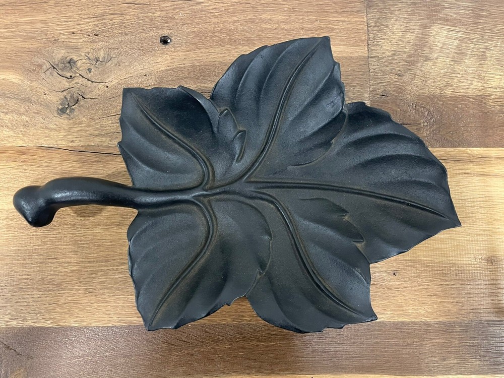 Cast Iron Leaf Bowl Makers Mark National Cash Register 14" long