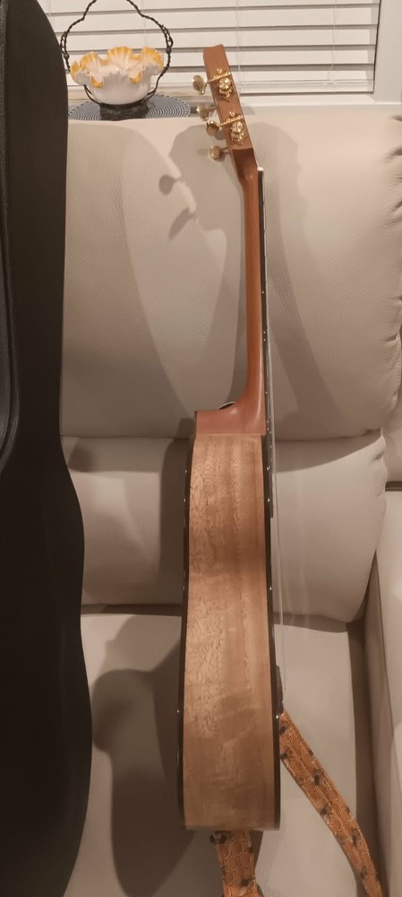 Pono ULN4-3 Baritone ukulele