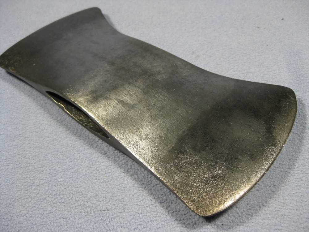 VINTAGE PLUMB 3 1/2 LB DOUBLE BIT AXE HEAD