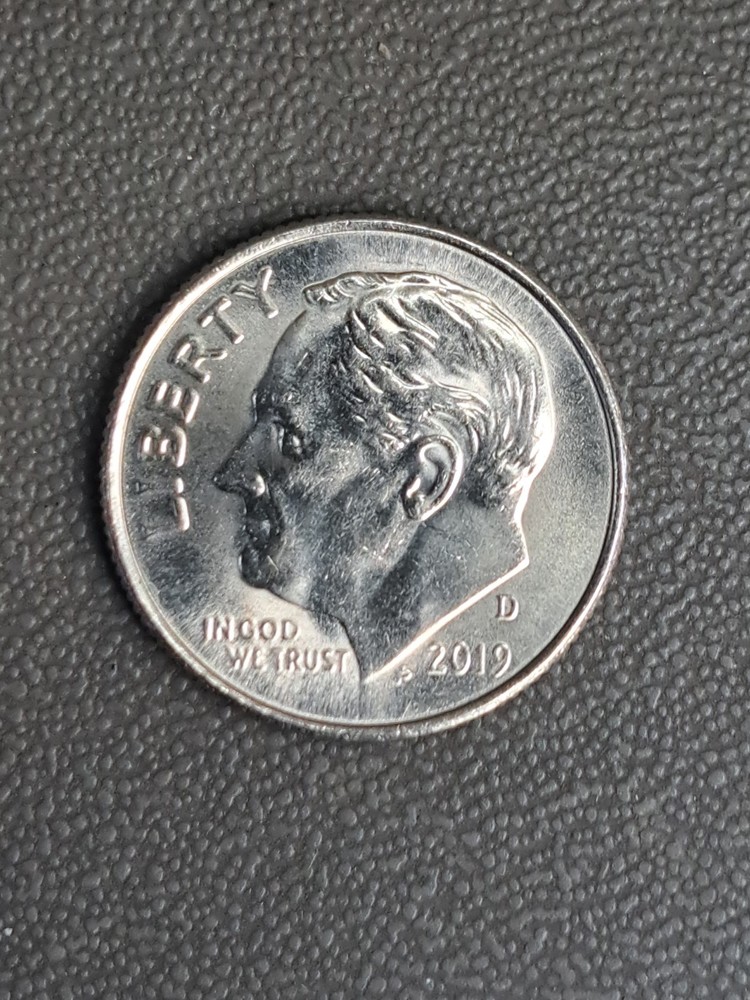 2019D Roosevelt dime with full bands at reverse