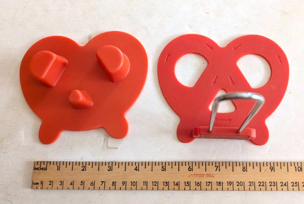 Pampered Chef soft pretzel maker