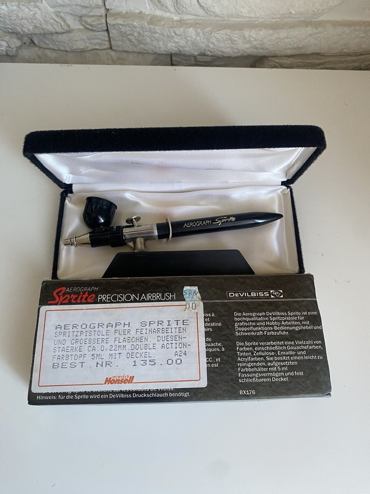 Devilbiss Aerograph Sprite Major Airbrush in original case
