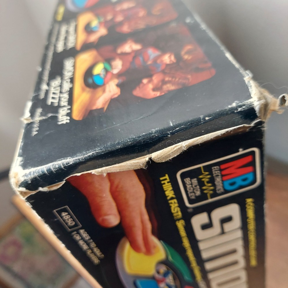 Original 1978 Simon Electronic Game With Box Milton Bradley Complete Working