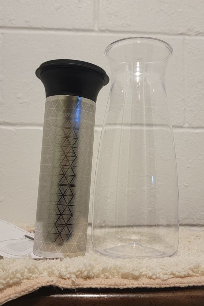 Tupperware Cold Brew Carafe Coffee Maker Removable Filter Clear Plastic Steel
