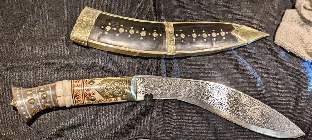 Gurkha Kukri knife / Short Sword