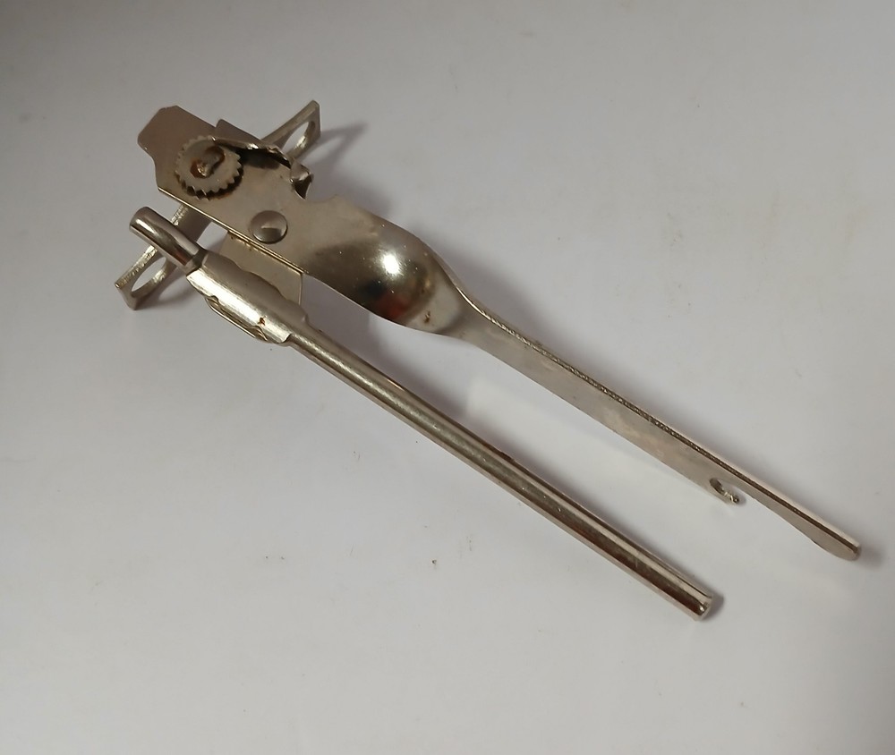 Vtg Can Openers (Manuel)