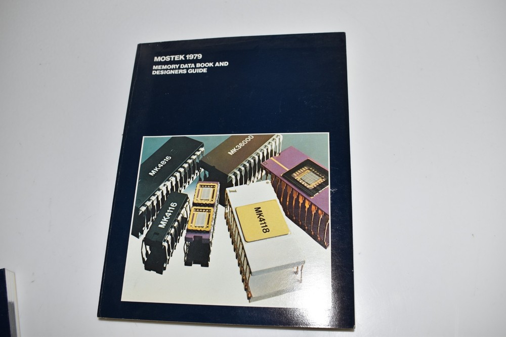 *KB* MOSTEK MICROCOMPUTER 1979 MEMORY DATA & DESIGNERS  MANUAL / BOOK  (DXK10)