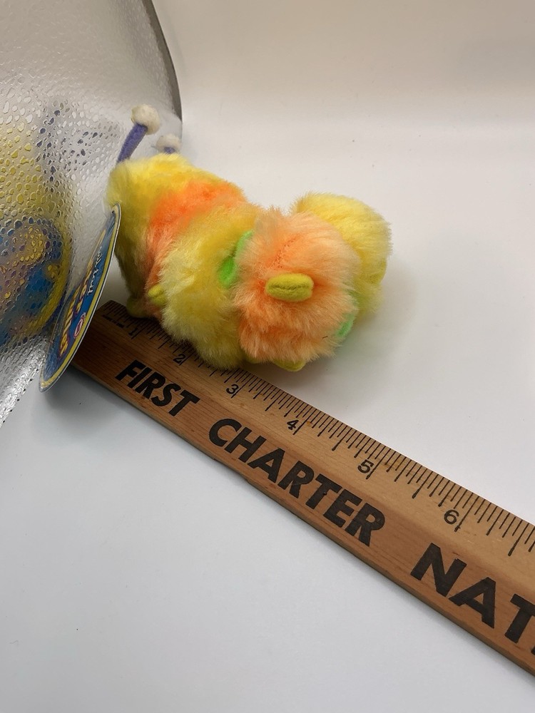 Vintage Pull Tail Cater Puller Caterpillar Toy
