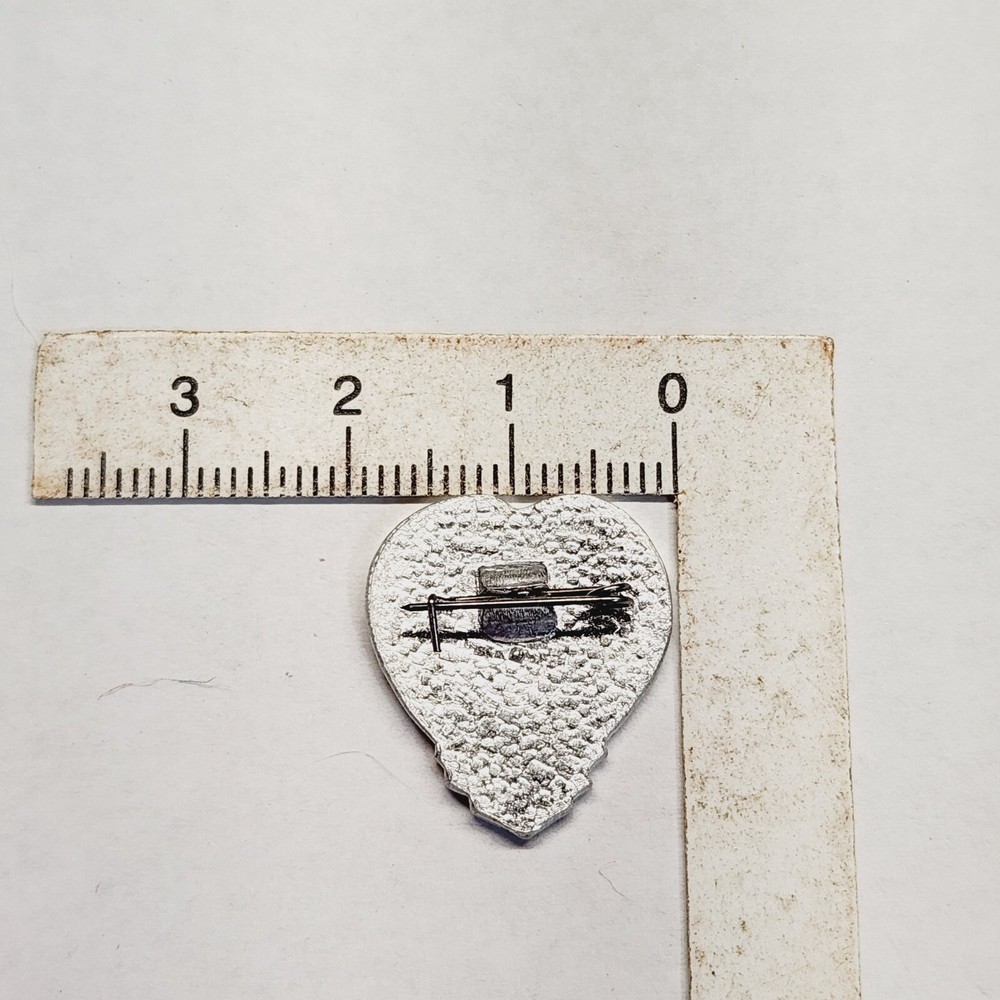 Vintage Russian Pin. B18.