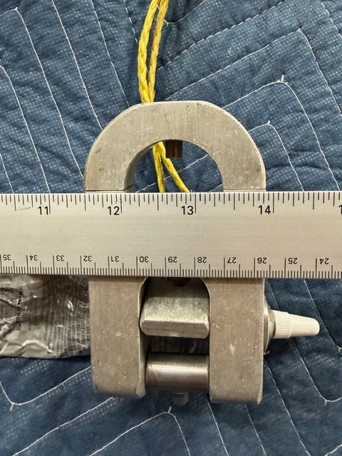 Water ski safety, quick release tow hook