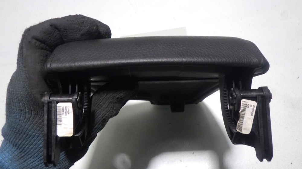 07 BMW 328i CENTER CONSOLE ARMREST
