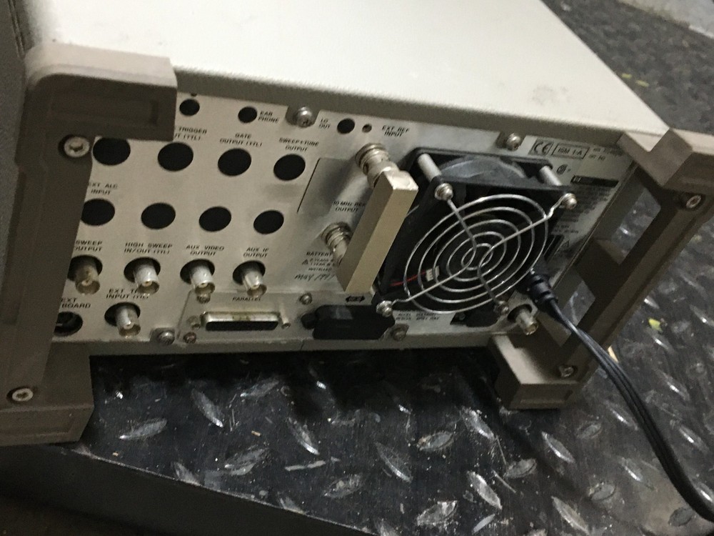 HEWLETT PACKARD Spectrum Analyzer 8593E 9 kHZ *UNTESTED*