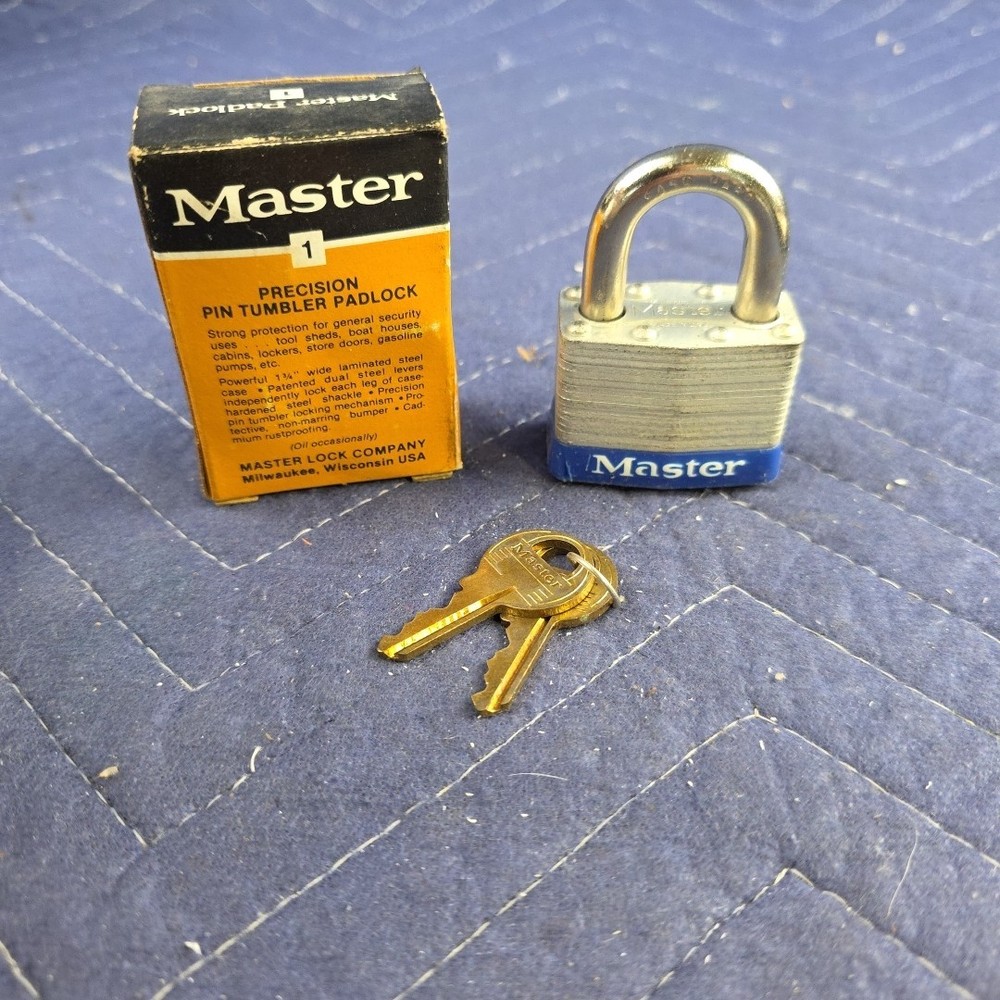 VINTAGE NO.1 MASTER LOCK KEYED #2043