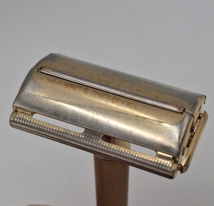 Gillette MILORD Razor - TTO - No Date Code - 1948-49 Model