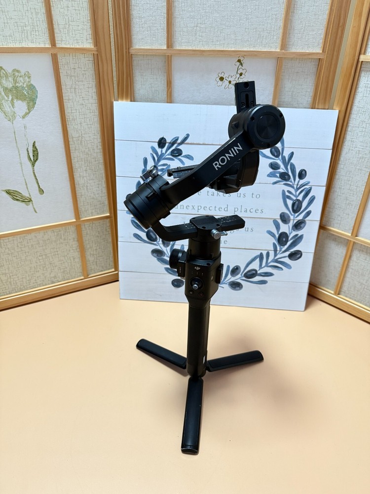 DJI Ronin S Gimbal Handheld Stabilizer