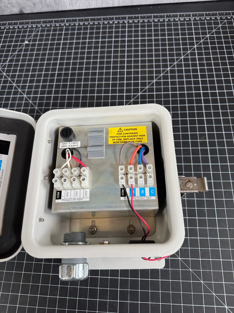 Pelco WCS1-4 Master Camera Power Supply Open Box used