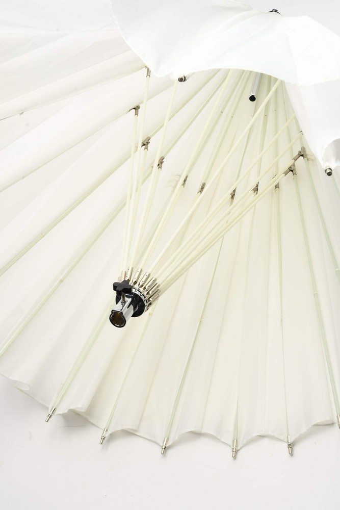 Paul Buff 51" White Umbrella, Storage Case, Nice!