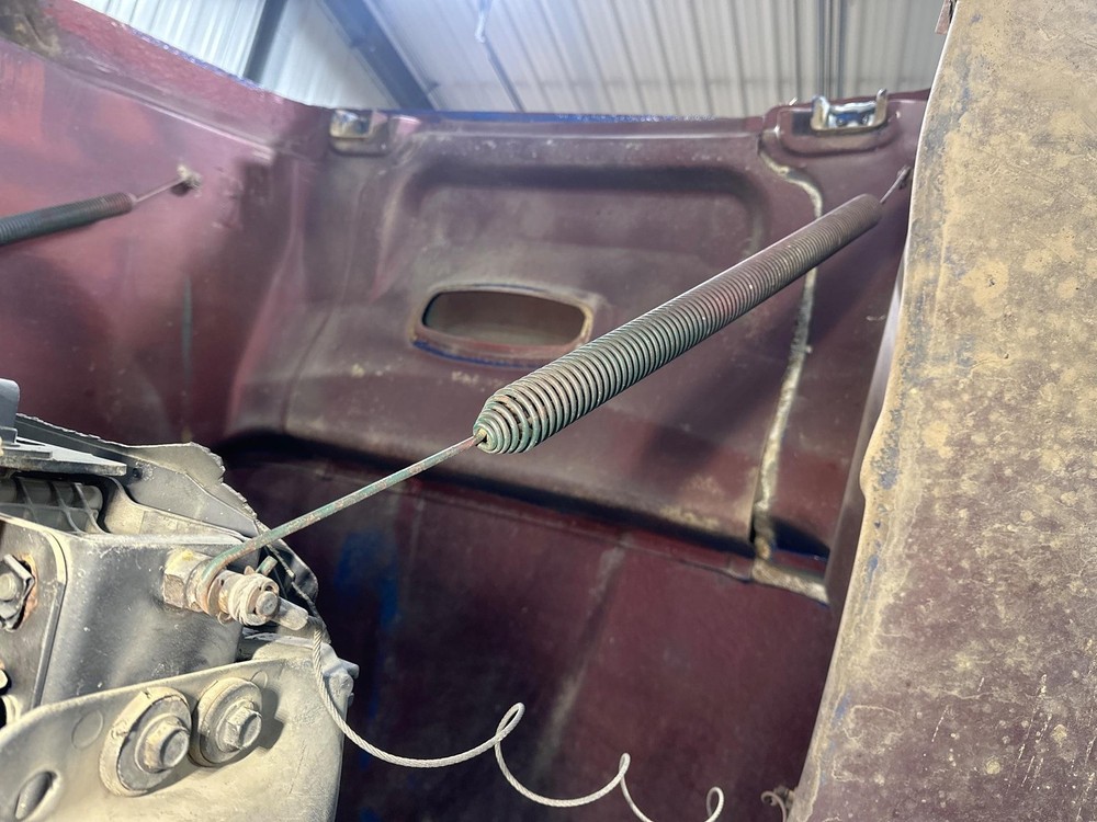 Peterbilt 386 Hood Spring - Used | P/N NA