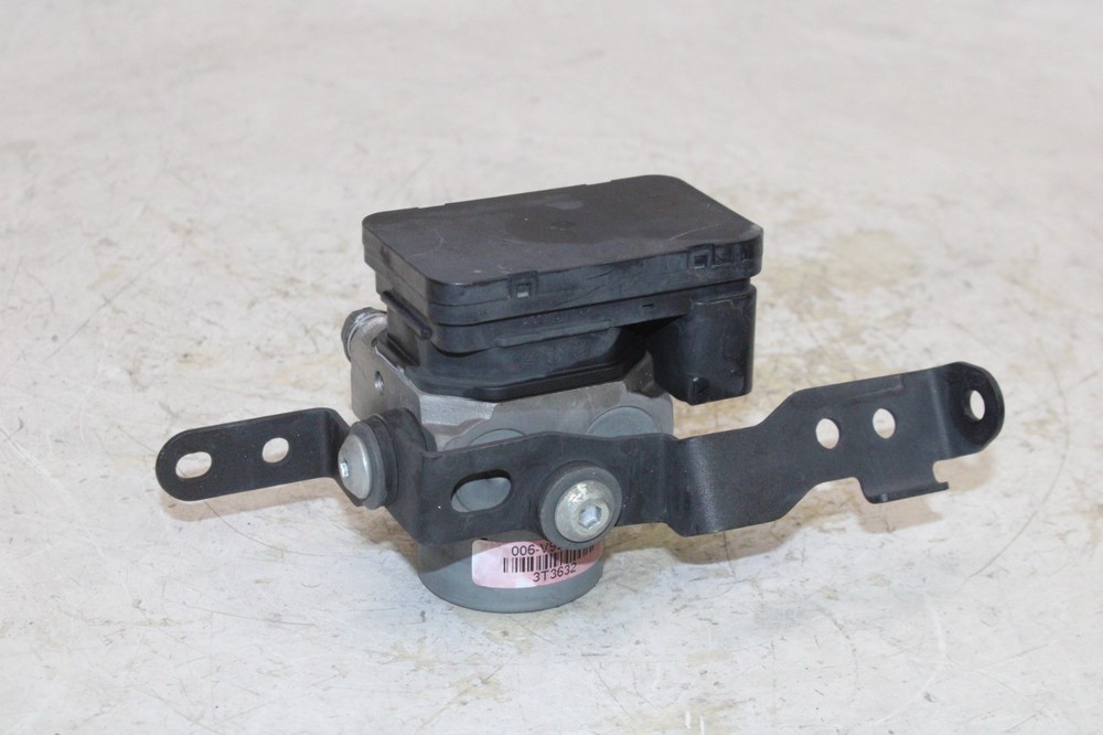 18-23 KAWASAKI NINJA 400 OEM ABS PUMP UNIT MODULE