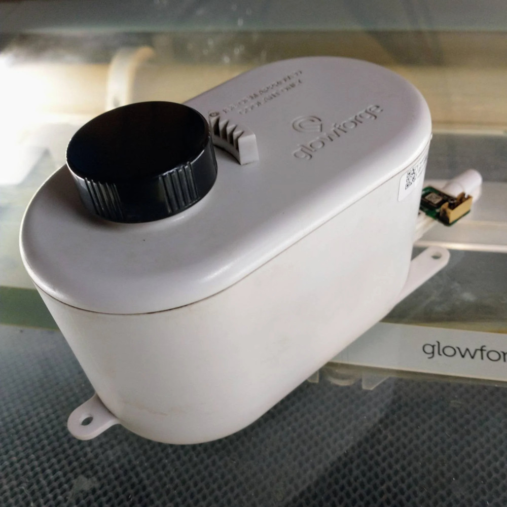 USED Coolant Reservoir Tank with Coolant Flow Sensor For Glowforge
