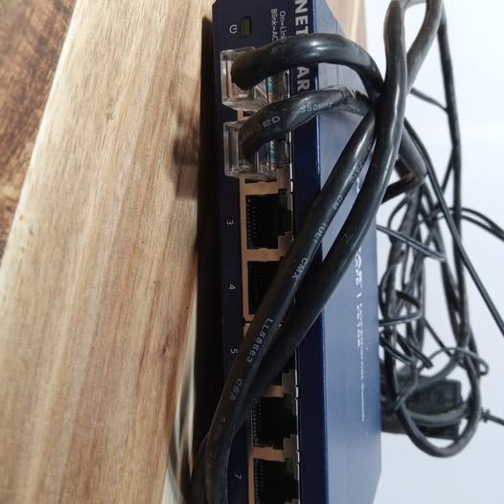 NETGEAR ProSAFE FS108 Fast Ethernet Switch