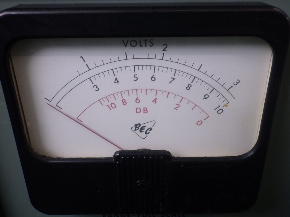 Vintage Boonton 91CA RF Voltmeter, Powers On - UNTESTED