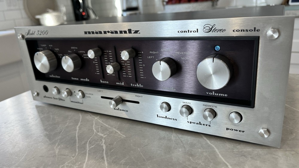 NICE 120VOLT MARANTZ 3200 STEREO PREAMP PERFECT WORKING