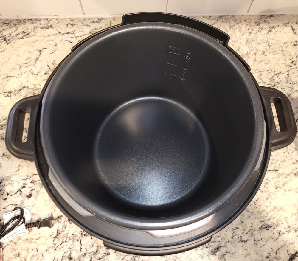 Crock Pot Express 6 Qt Programmable Multicooker/Pressure Cooker SCCPPC600-V1