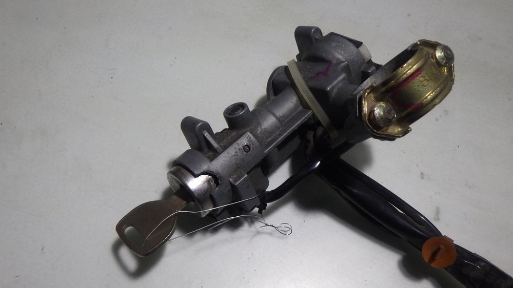 95 HONDA CIVIC Ignition W/Key