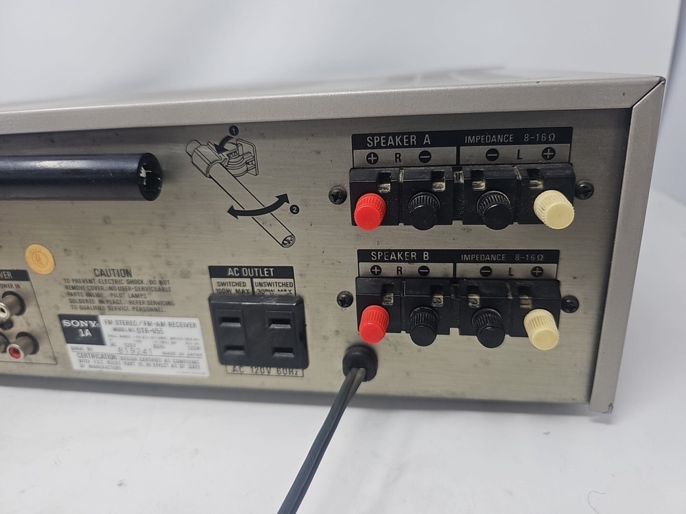 Sony STR-V55 Stereo Amplifier AM/FM Receiver -Turns On,
