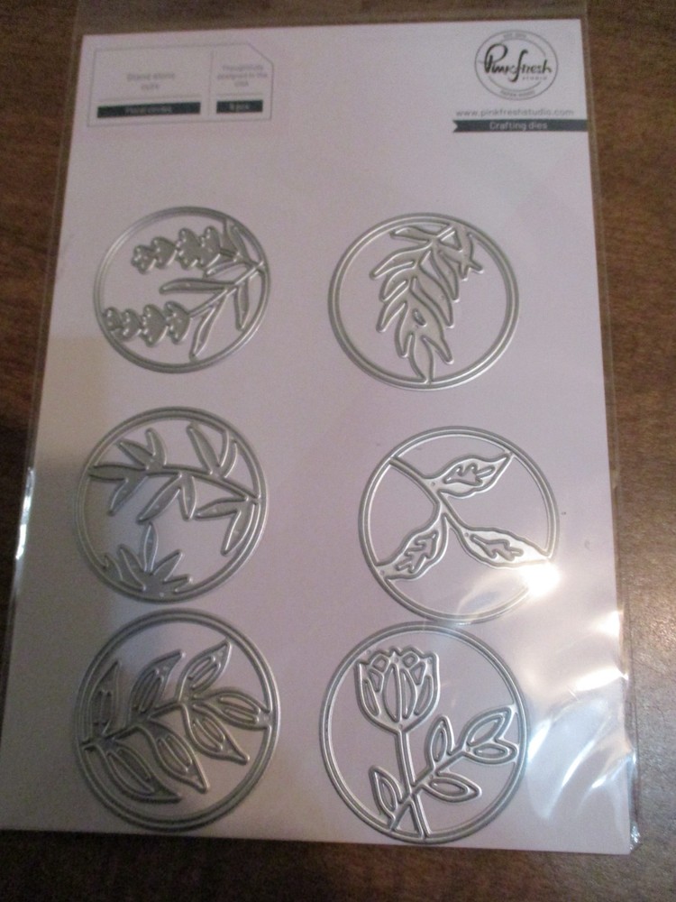 PINKFRESH FLORAL CIRCLES DIE SET
