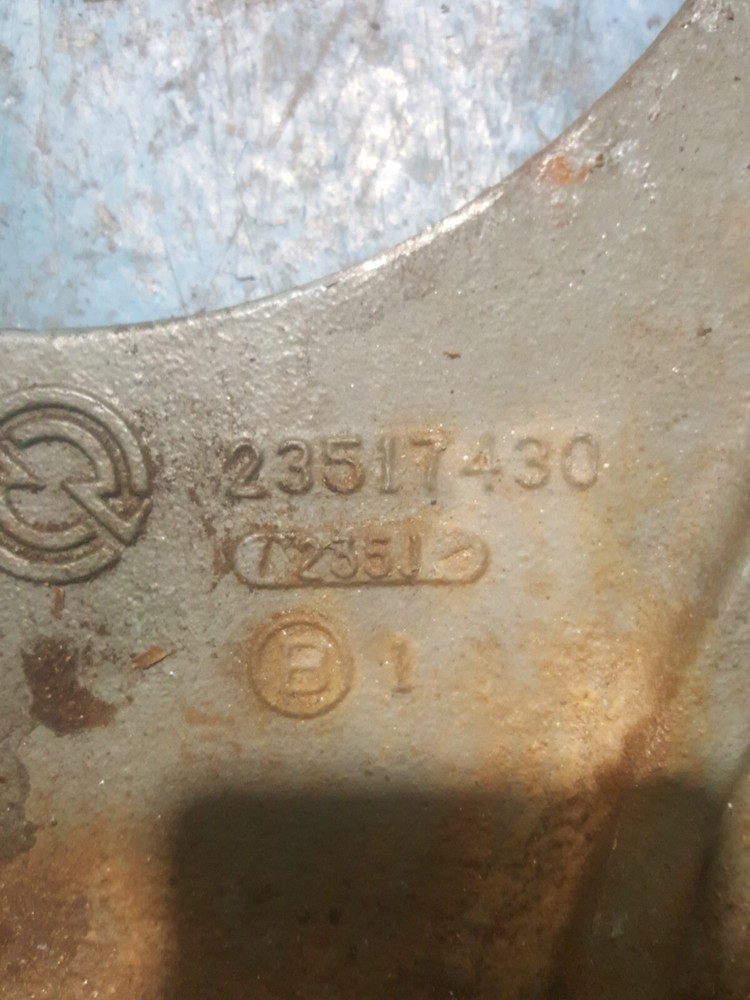 Detroit Engine Mount 23517430