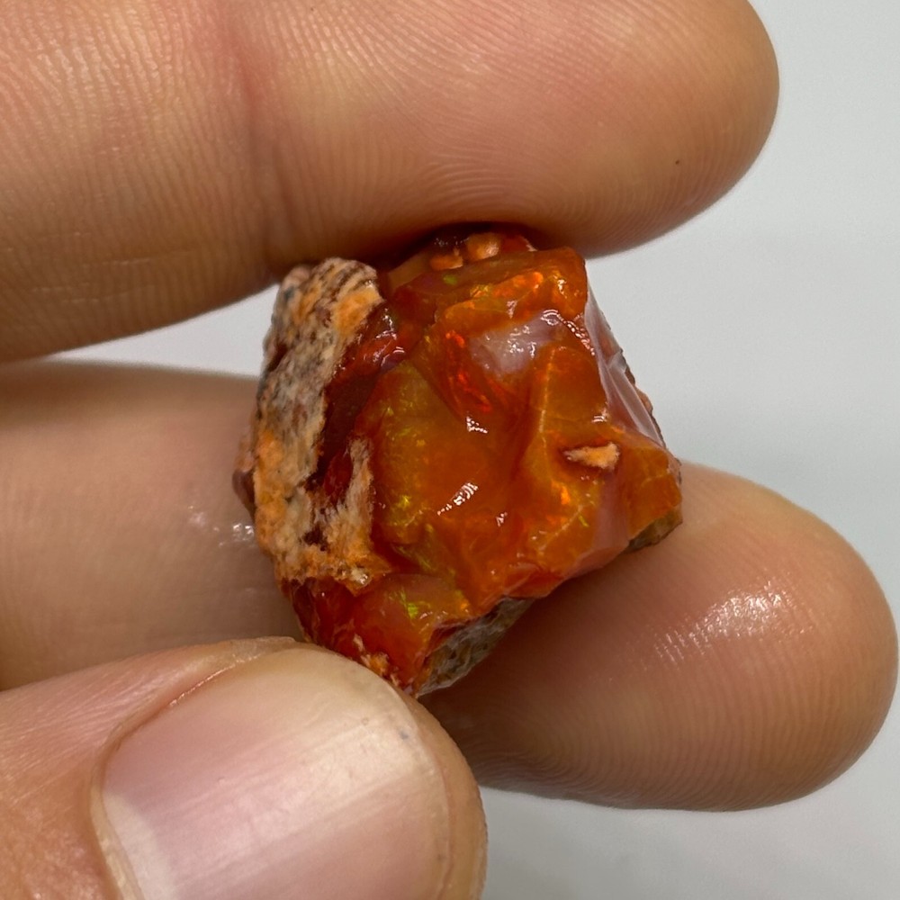 Great Color Clouded Mexican Fire Opal Stone Cutter