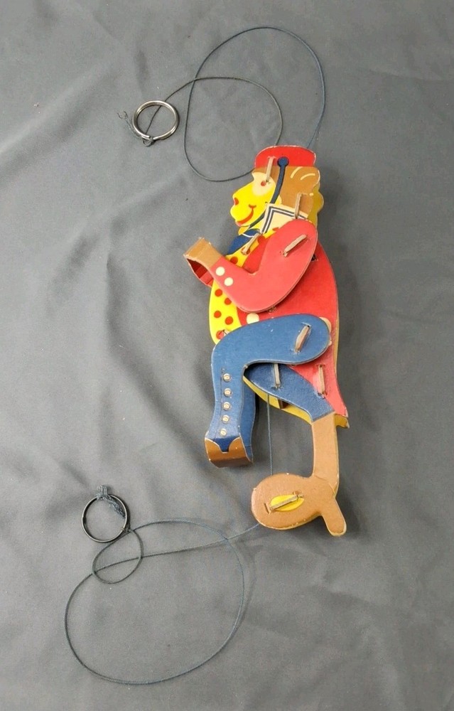 Vtg. The Dolly Toy Co.  The Climbing Monkey Pull String Toy Laminated Box Board