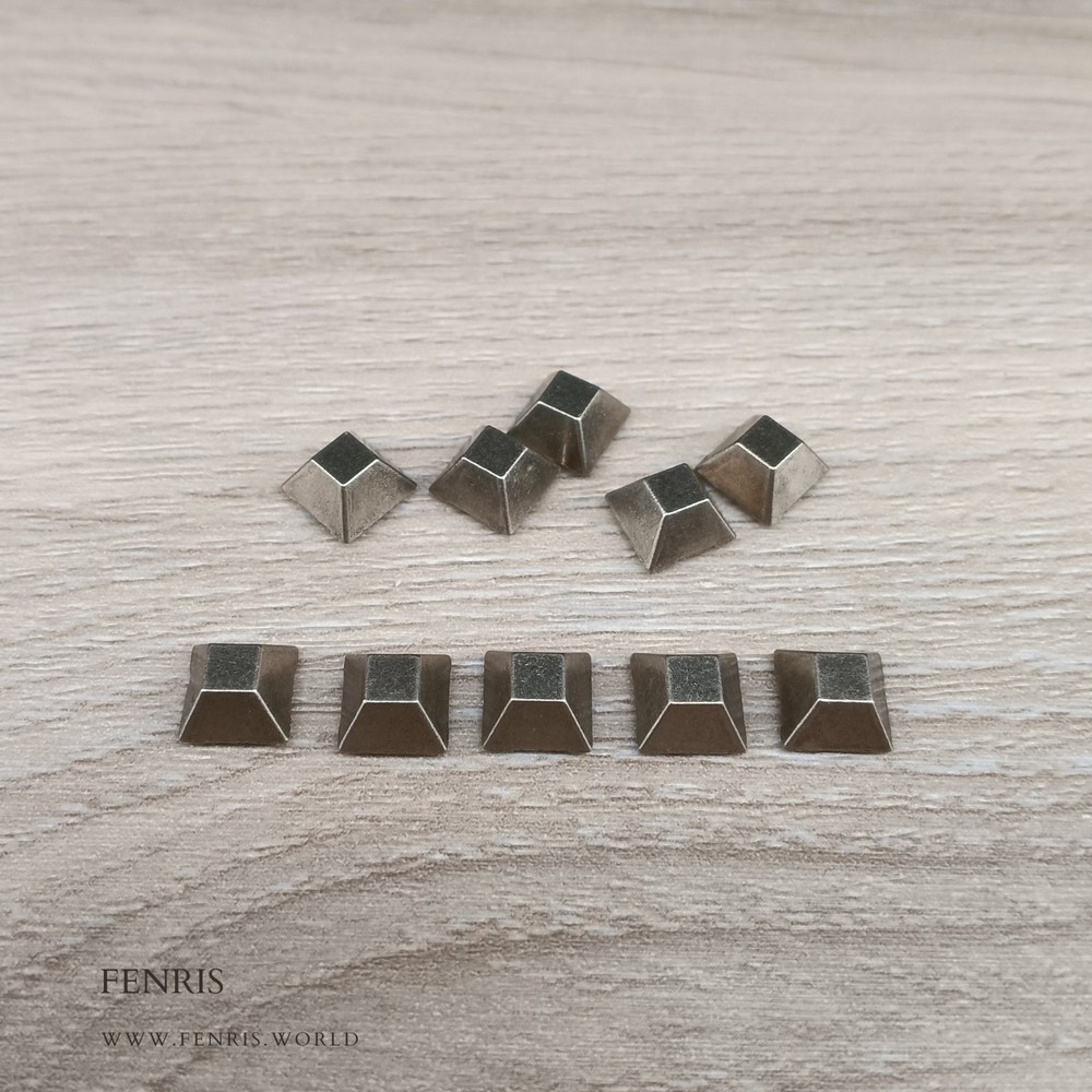 Rivets Studs Silver Square Small