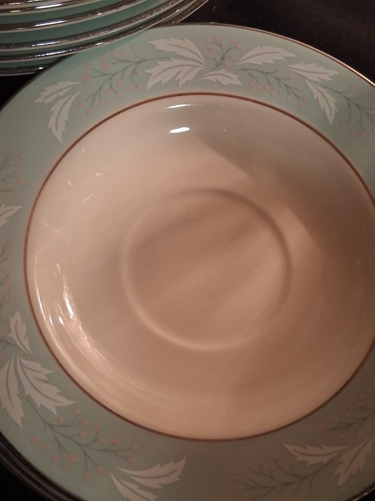 Homer Laughlin Cavalier Eggshell Romance 21Pcs Set
