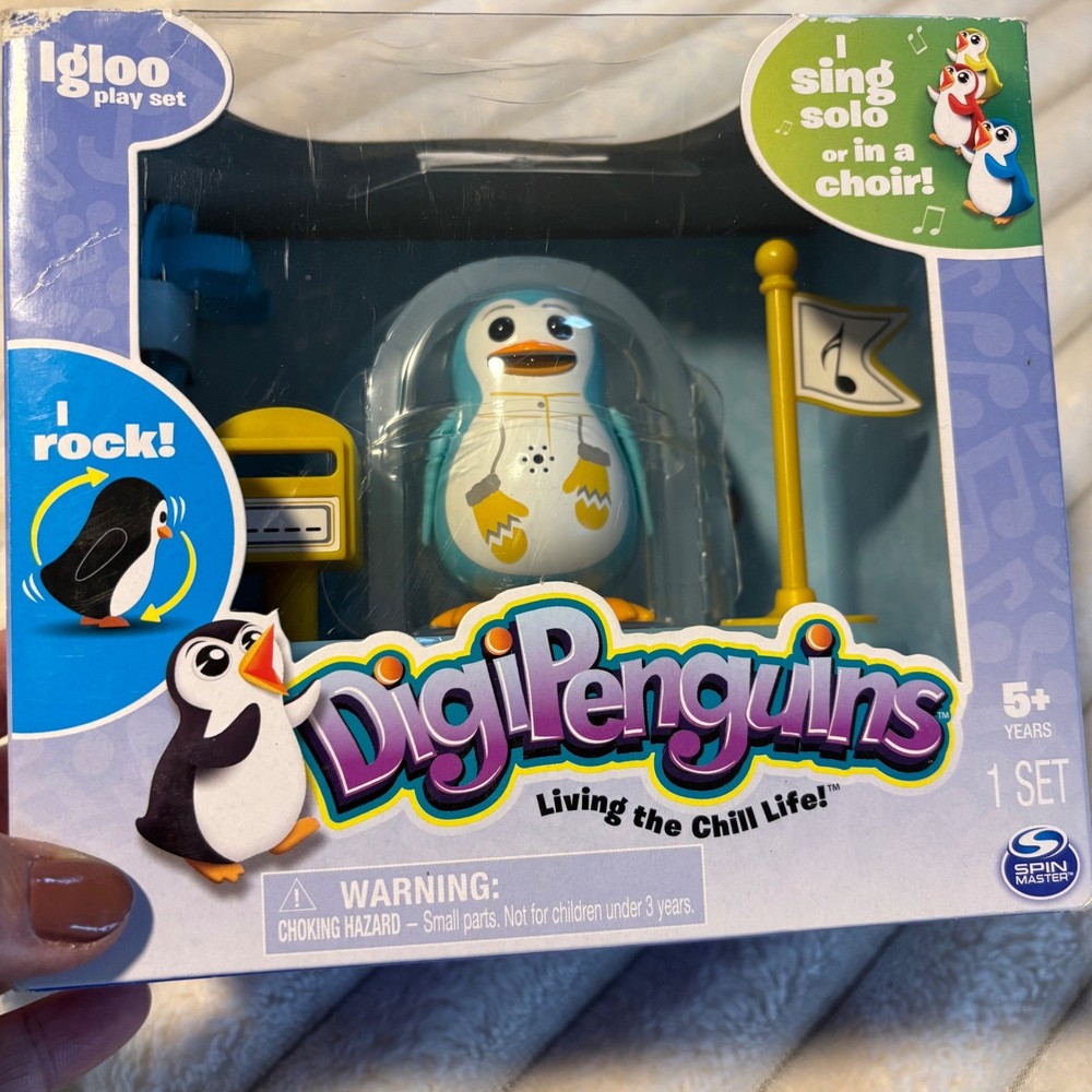 DigiPenguins North Igloo Playset Spin Master New In Box Interactive Toy
