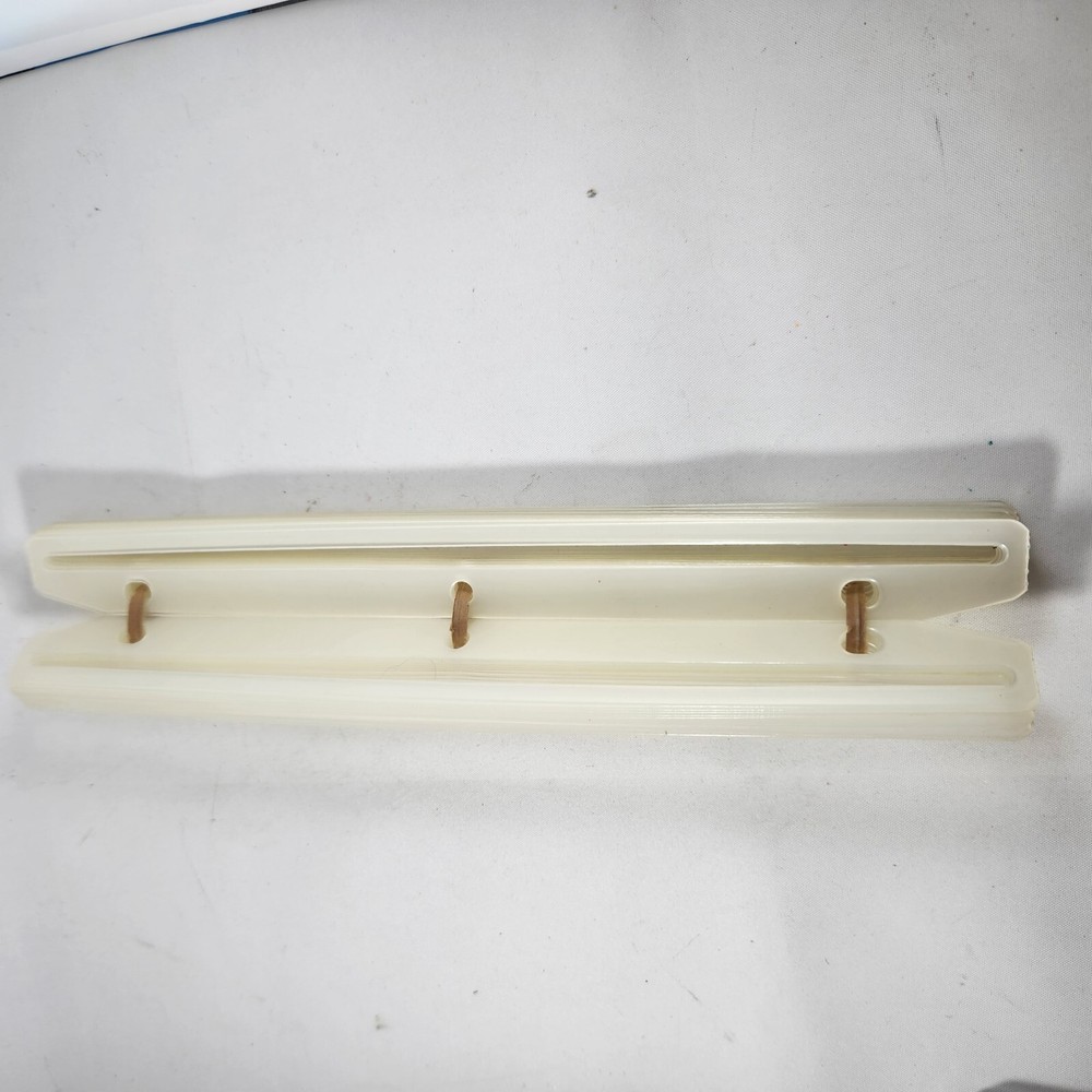 Magazine Binder Holders Set Made of Plastic
