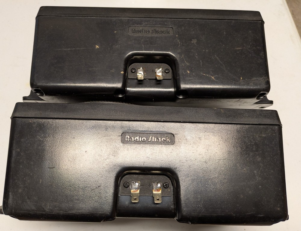 RADIO SHACK REALISTIC Deck Mount Speakers - Untested