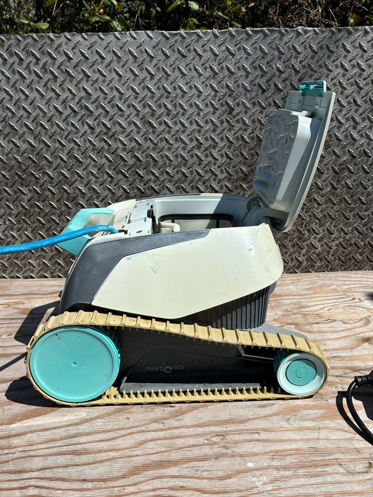 Maytronics Dolphin Active 10 Robotic Ground Pool Cleaner Basic 115 Power Supply