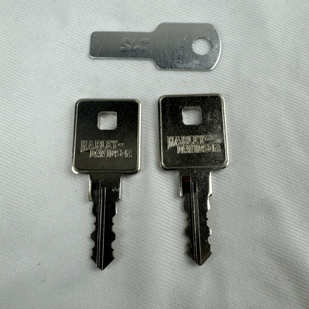 HARLEY-DAVIDSON GENUINE KEY SET 71451-94A OTJ2