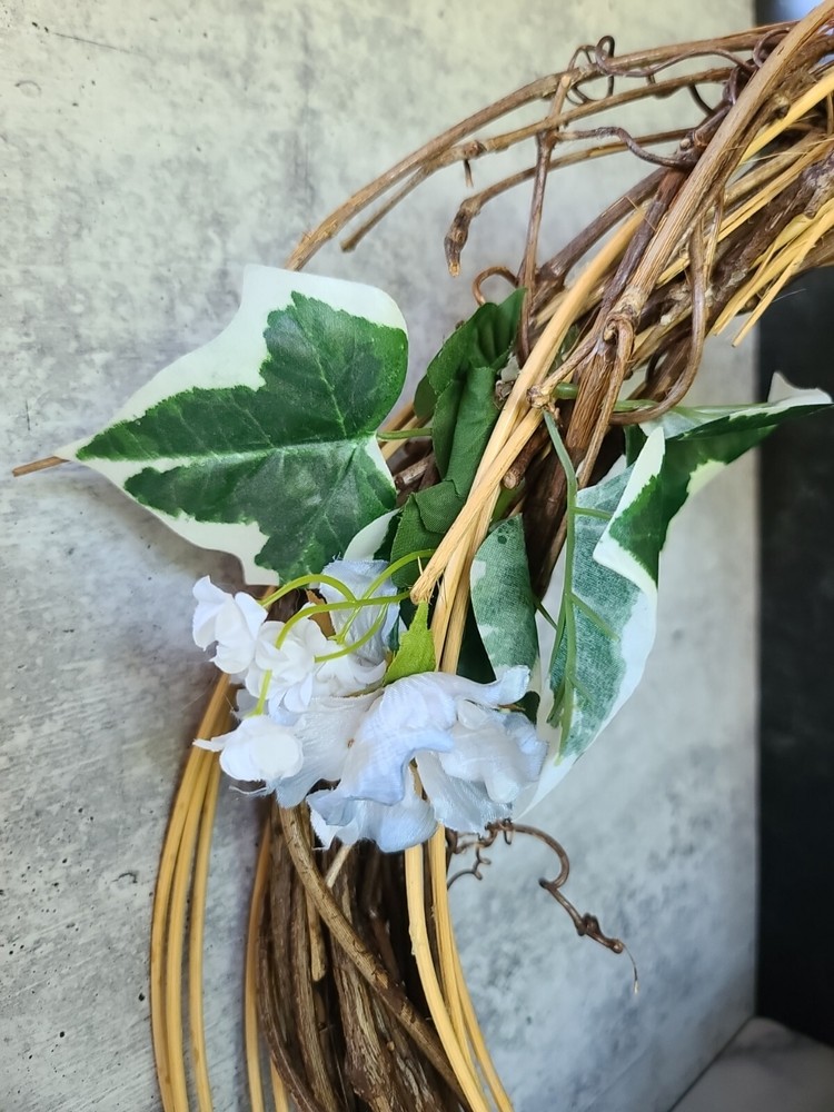 Vintage Spring Lily Wreath