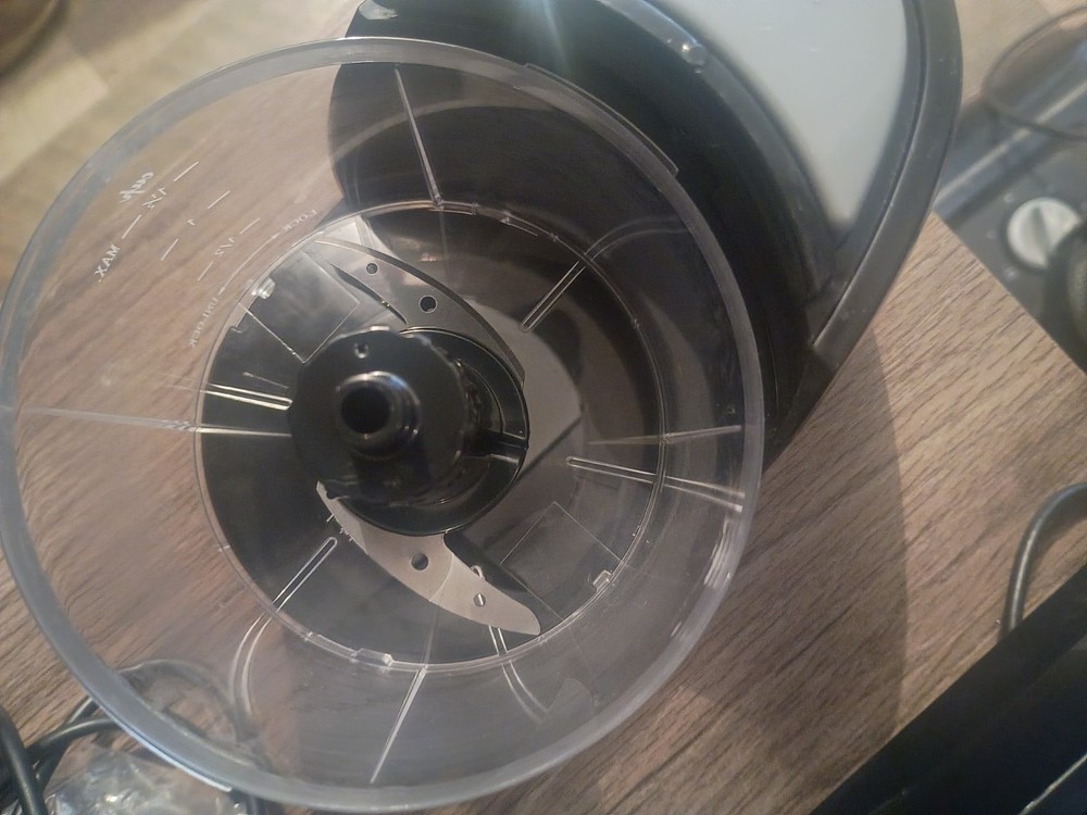 BELLA BASICS Food Chopper Push Function 1.5 Cup Black Clear Plastic Metal Bowl