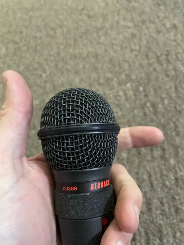 Redback Professional Handheld Unidirectional Dynamic Microphone C0388