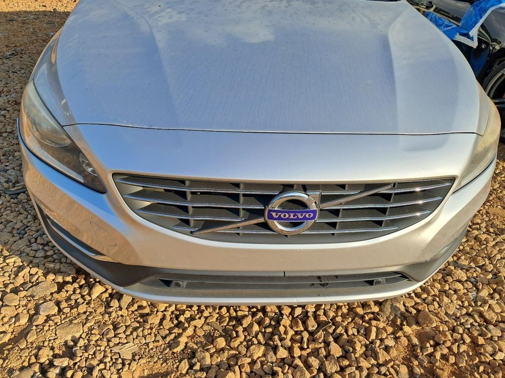 S60 2015 Glove Box 4777415