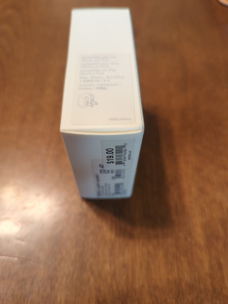 Genuine Apple MD836LL/A 12W USB Power Adapter - White