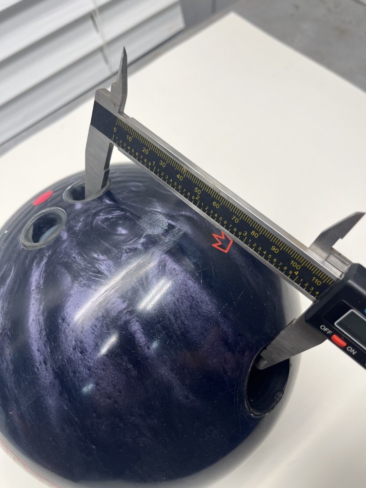 Brunswick Melee Jab Carbon 15 Lbs