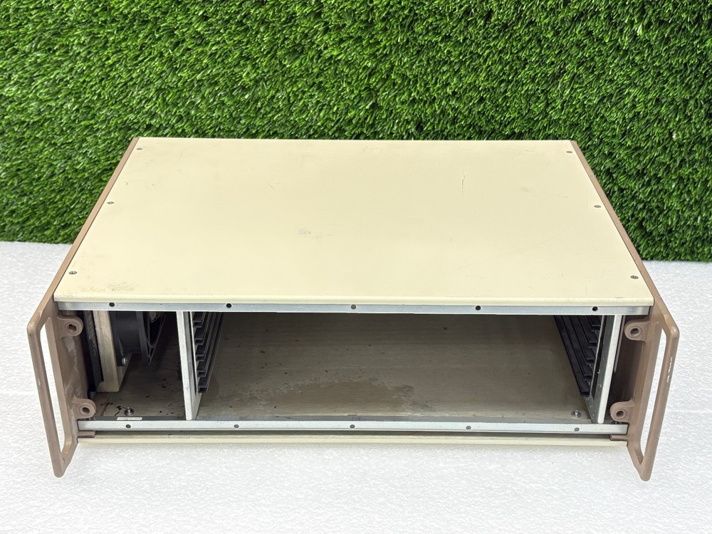 UNTESTED Applied Microsystems 750-10000-01 Chassis Backplane Rackmount Enclosure