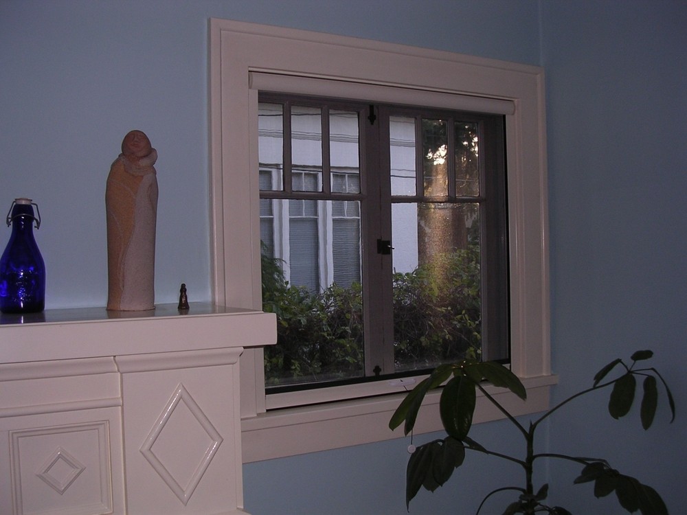 25-36" Wide x 18-24" Tall Retractabl​e Window Screen (Custom Built)